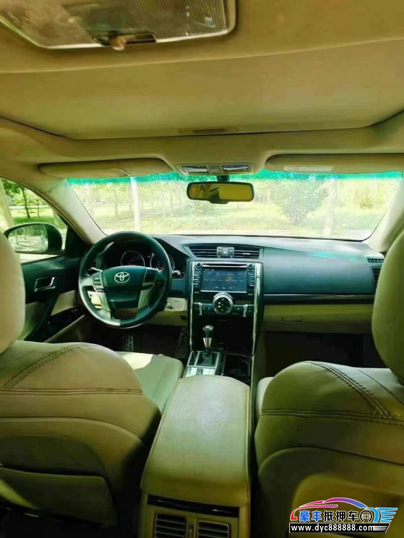 12年丰田锐志轿车抵押车出售