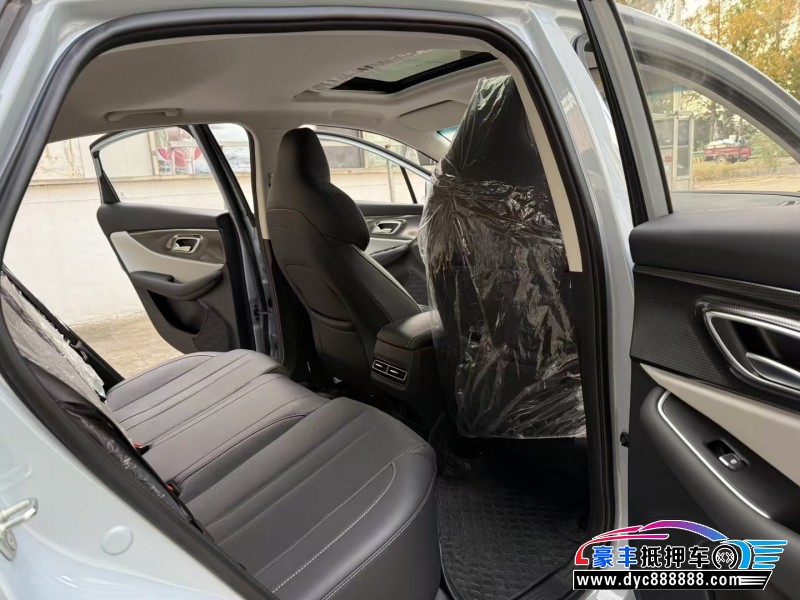 24年北汽新能源EU系列轿车抵押车出售