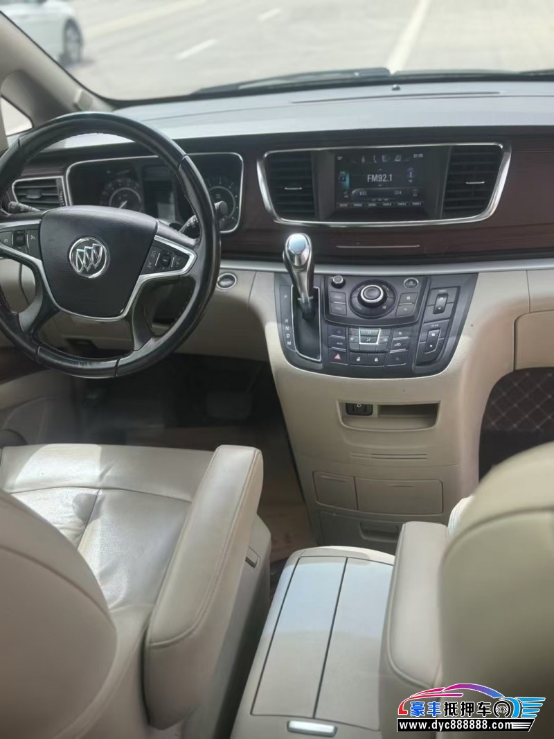 18年别克GL8轿车抵押车出售