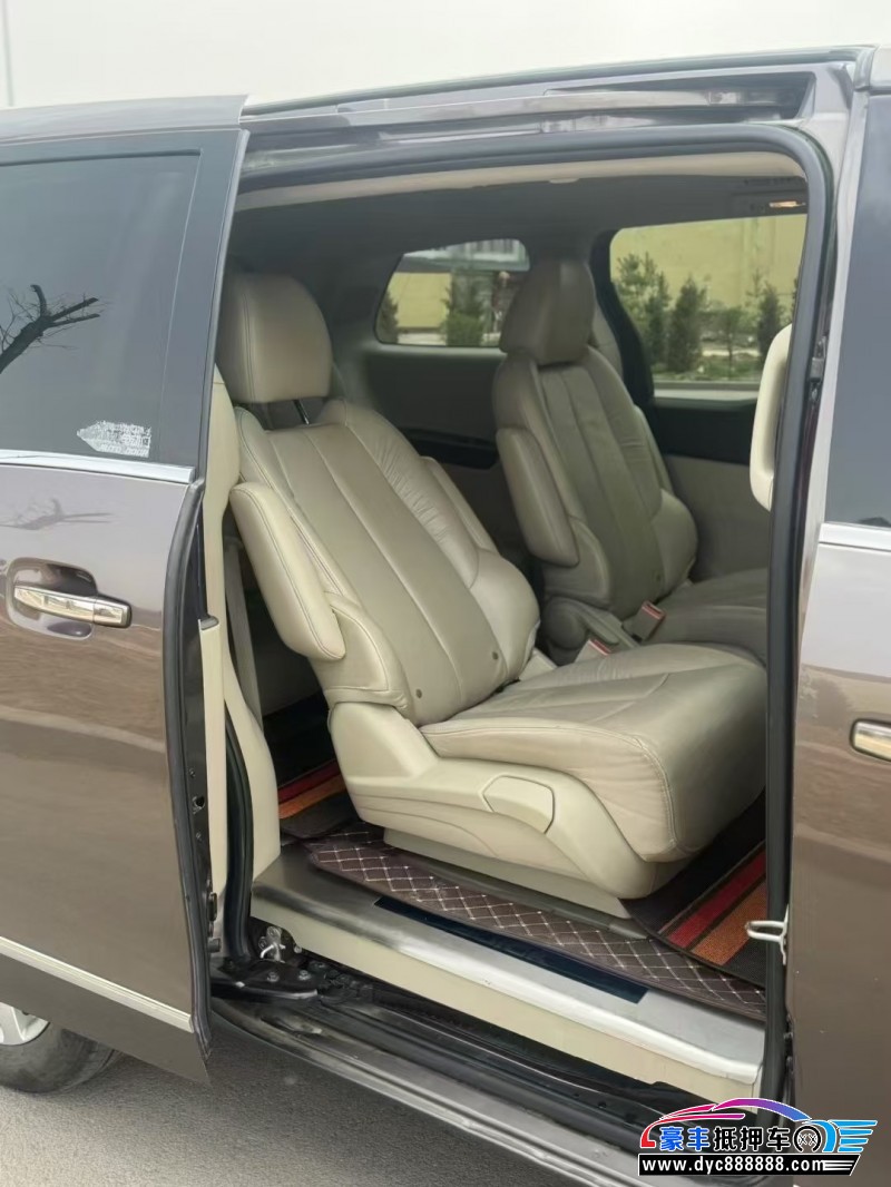 18年别克GL8轿车抵押车出售