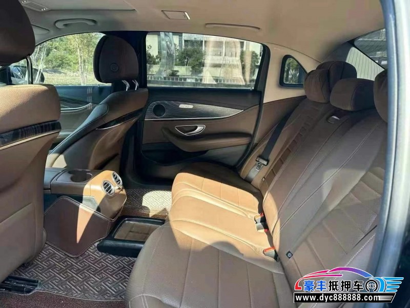 19年奔驰E轿车抵押车出售