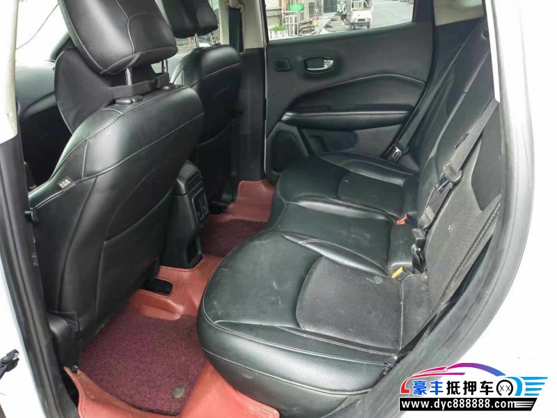 17年Jeep指南者轿车抵押车出售