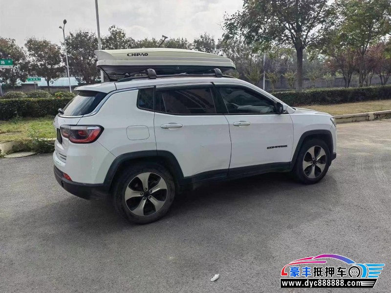 17年Jeep指南者轿车抵押车出售