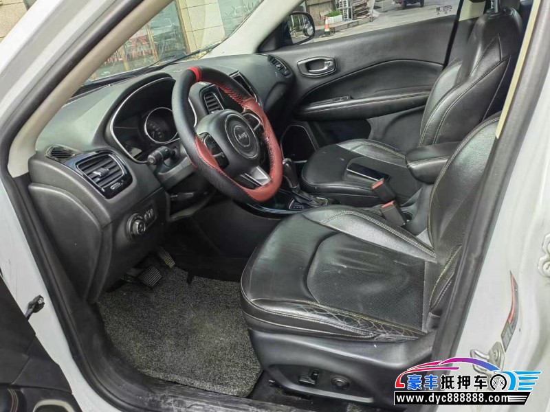 17年Jeep指南者轿车抵押车出售