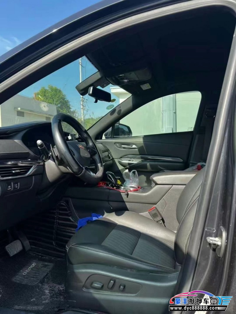 18年凯迪拉克XT4轿车抵押车出售