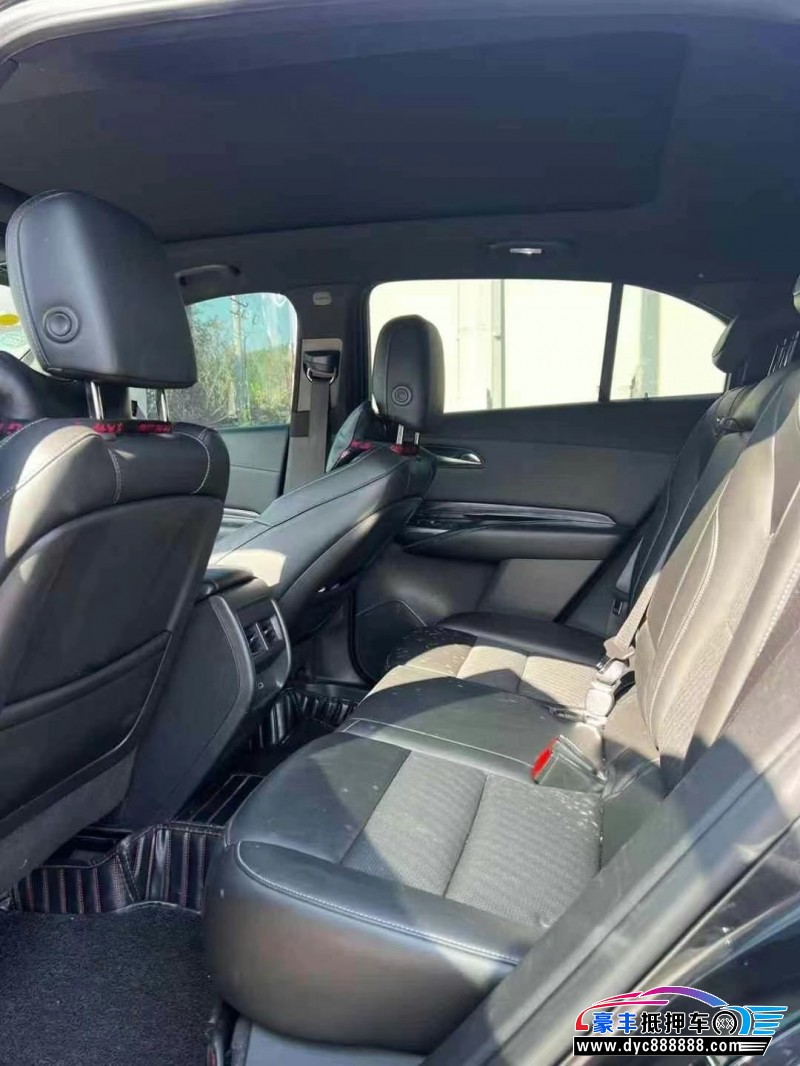 18年凯迪拉克XT4轿车抵押车出售