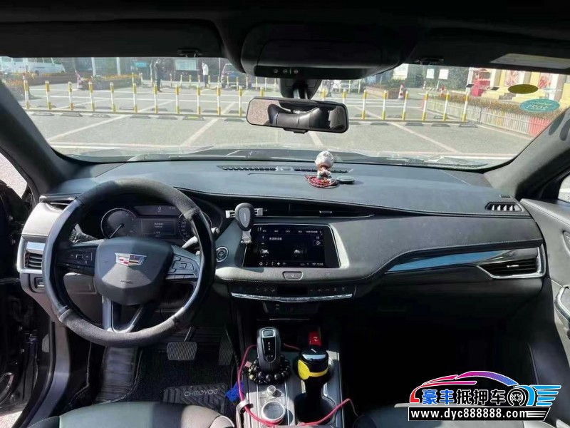 18年凯迪拉克XT4轿车抵押车出售
