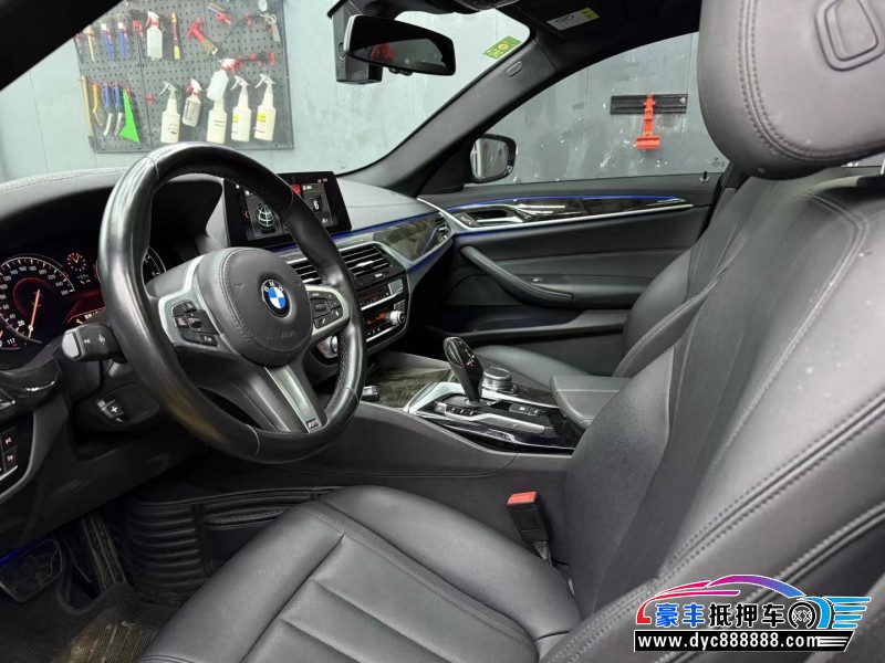 18年宝马5系轿车抵押车出售