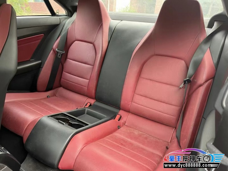 16年奔驰E轿车抵押车出售