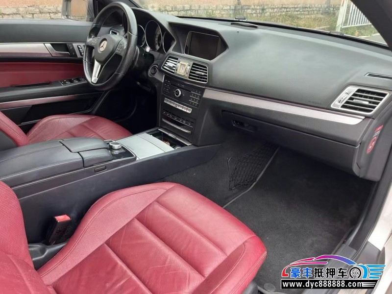 16年奔驰E轿车抵押车出售