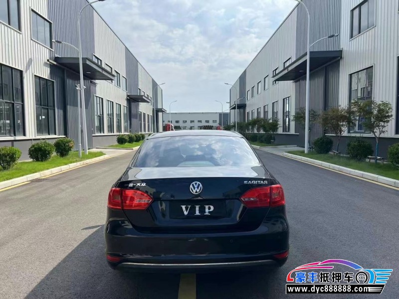 15年大众速腾轿车抵押车出售