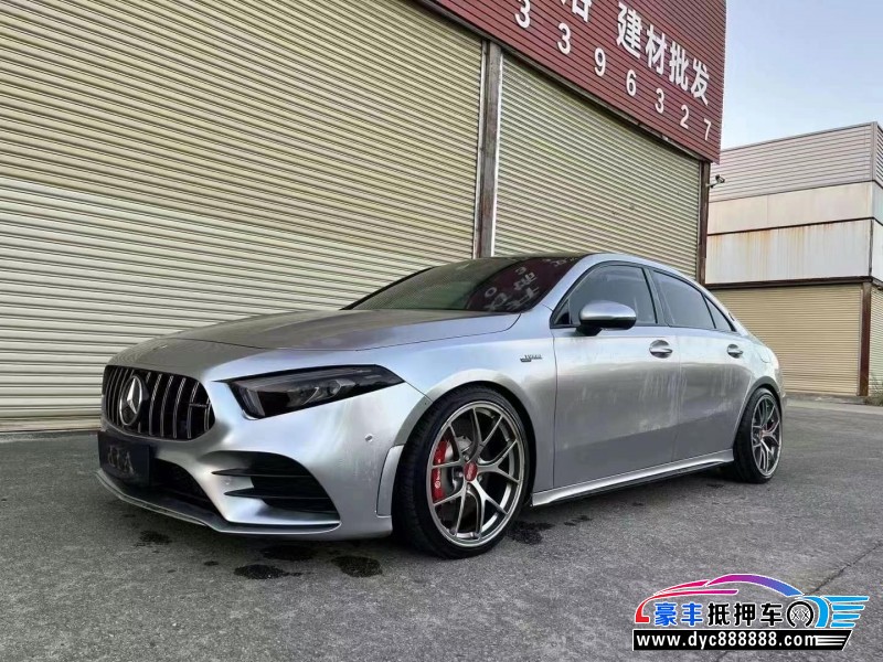 19年奔驰A轿车抵押车出售