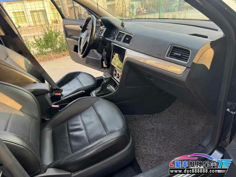 14年大众朗逸轿车抵押车出售