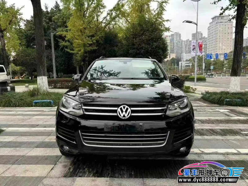 13年大众途锐轿车抵押车出售