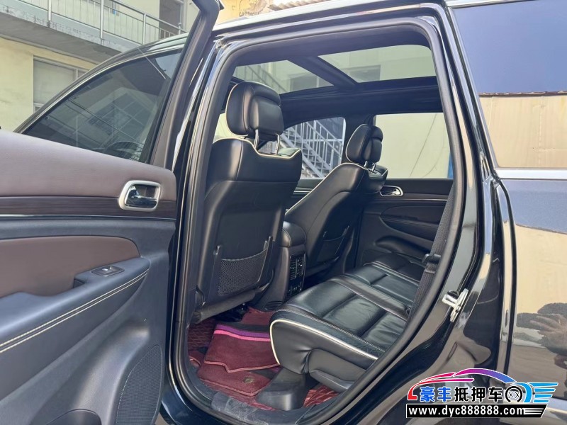 16年Jeep大切诺基(进口)轿车抵押车出售