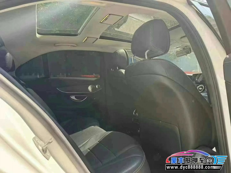 23年奔驰C轿车抵押车出售