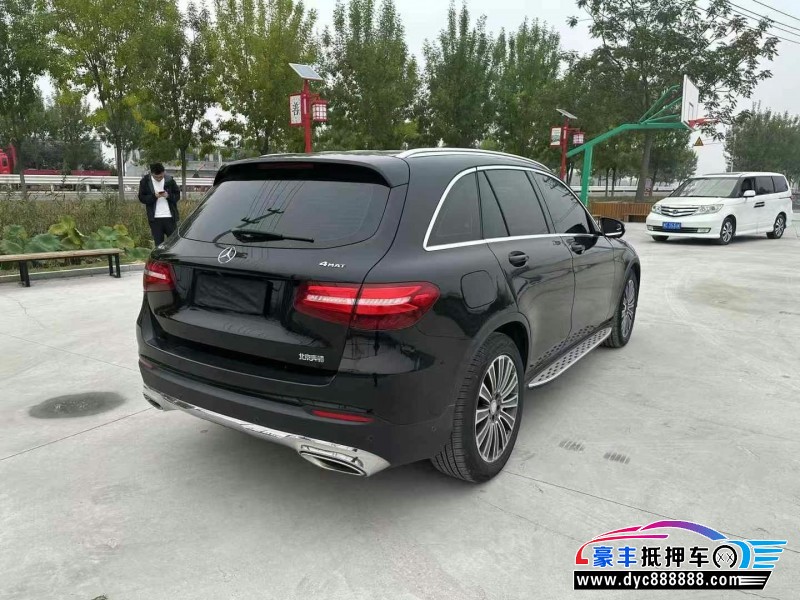 17年奔驰GLC轿车抵押车出售