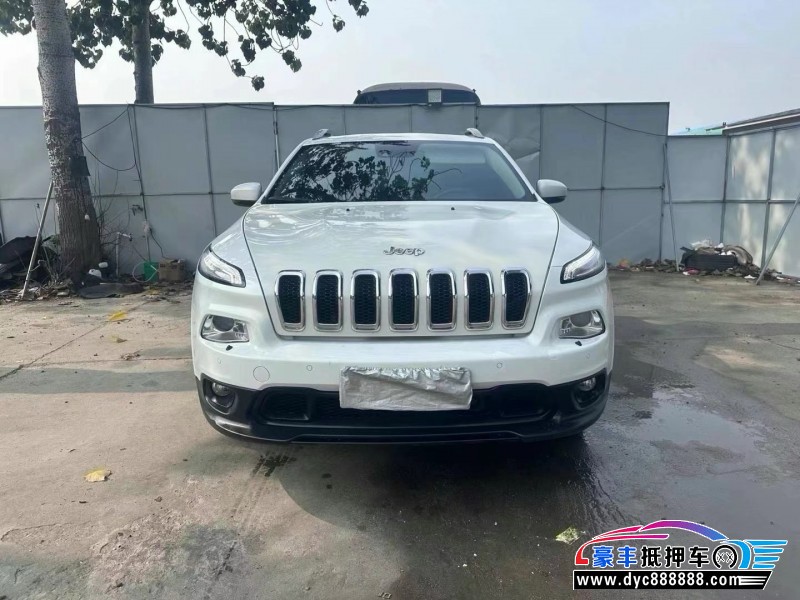 抵押车出售15年Jeep自由光SUV