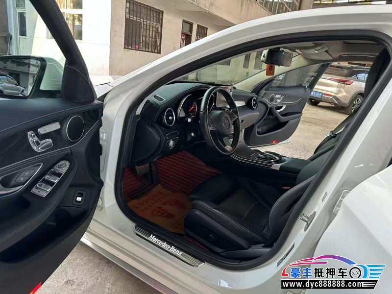 18年奔驰C轿车抵押车出售