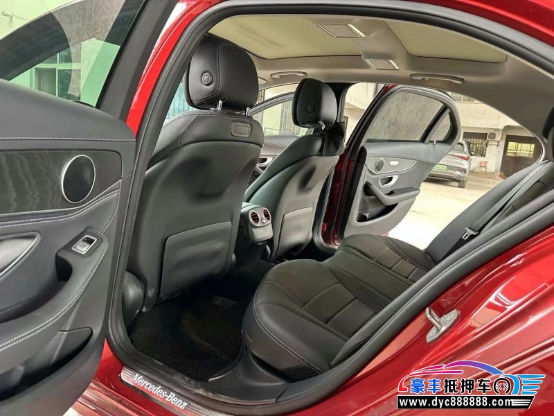 18年奔驰C轿车抵押车出售