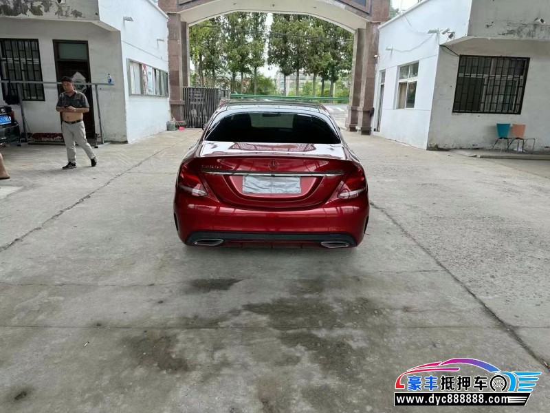 18年奔驰C轿车抵押车出售