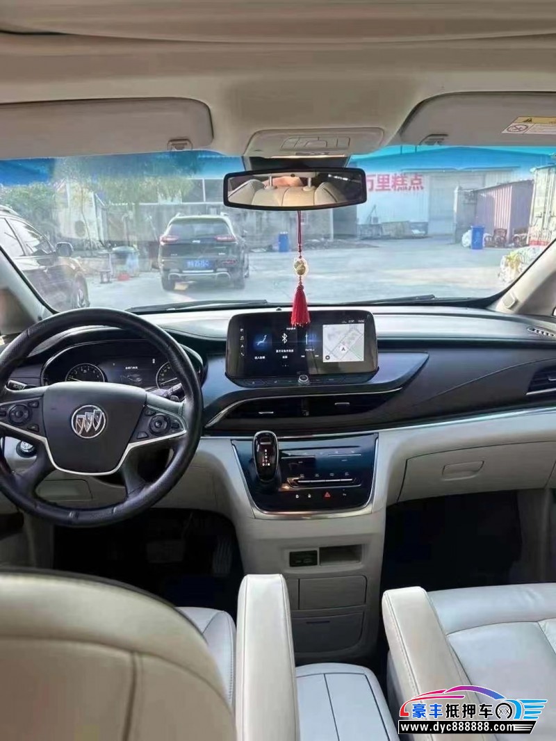 20年别克GL8轿车抵押车出售