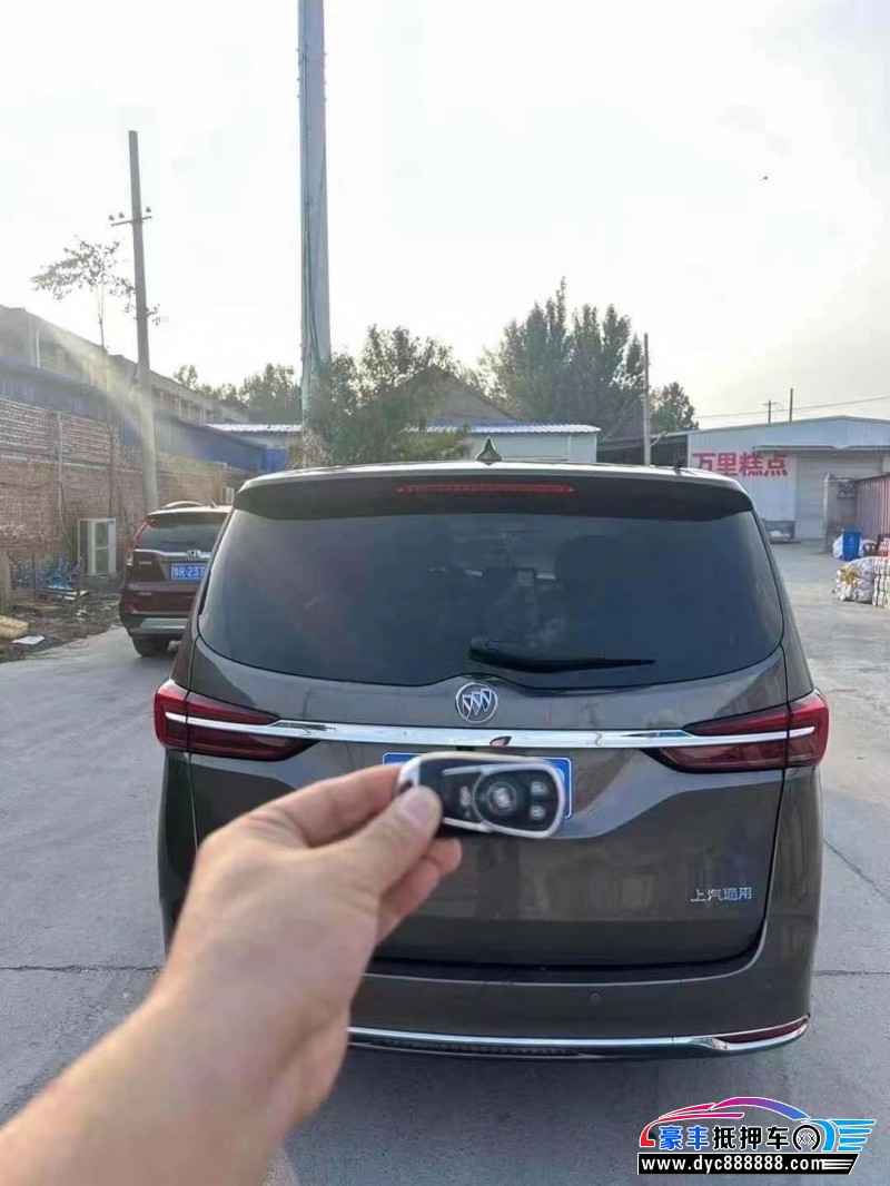 20年别克GL8轿车抵押车出售