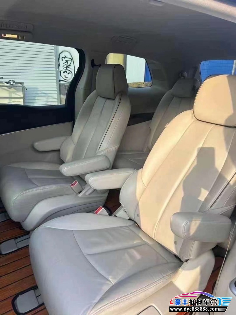 20年别克GL8轿车抵押车出售