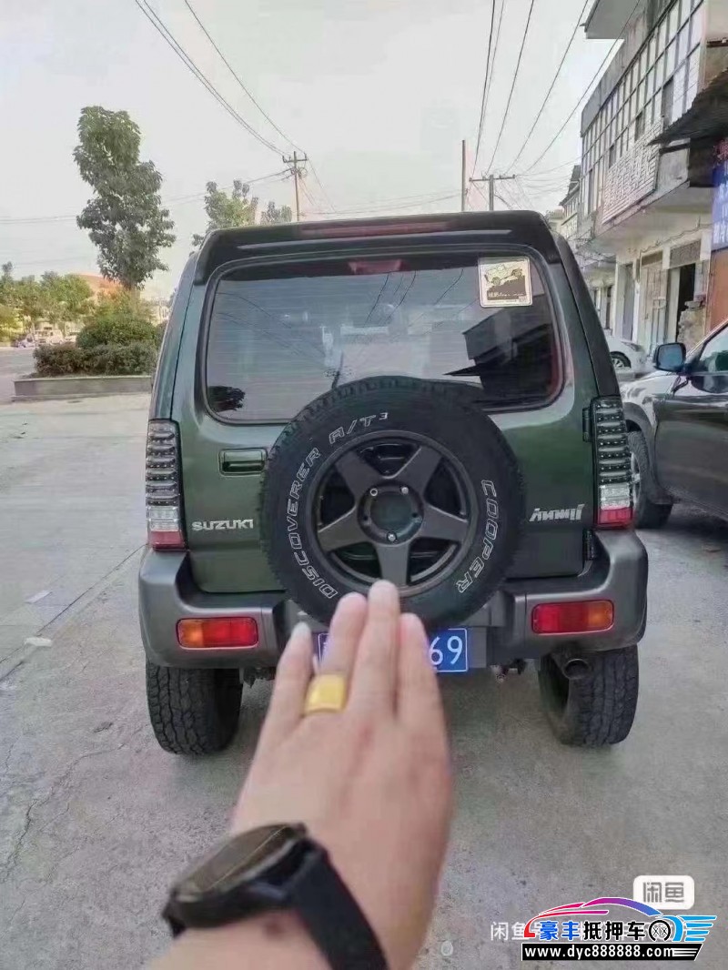 18年铃木吉姆尼轿车抵押车出售