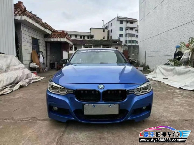 抵押车出售13年宝马3系轿车