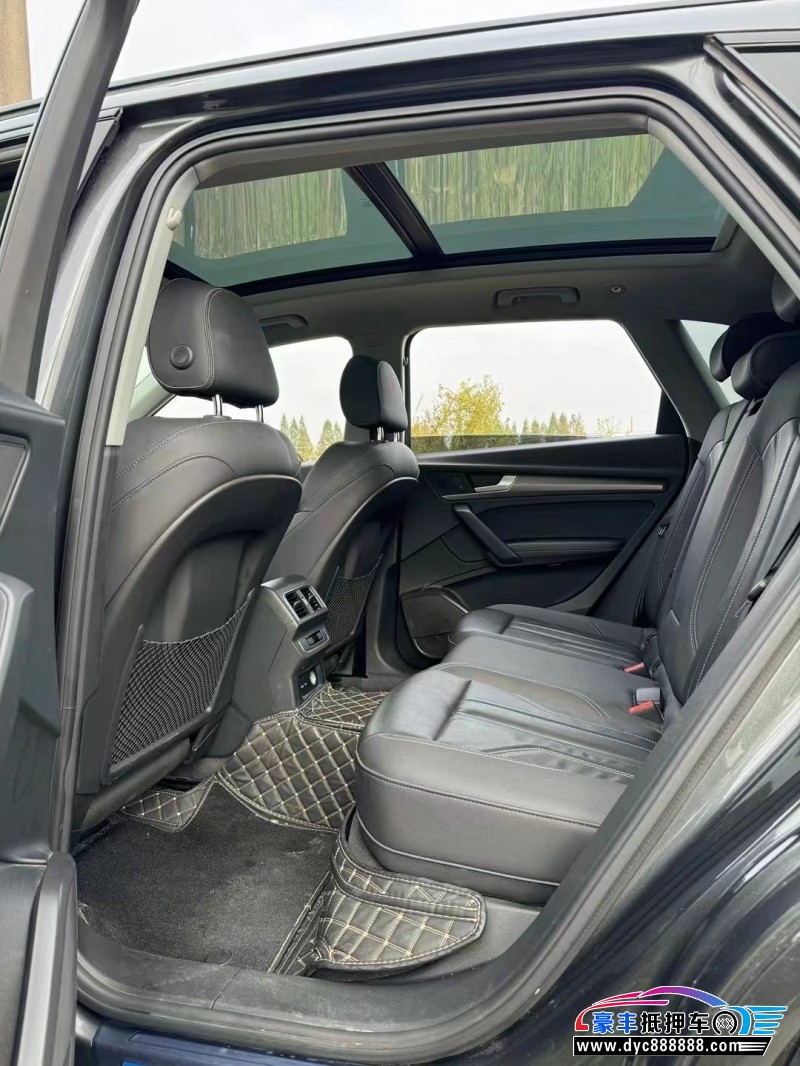 21年奥迪Q5轿车抵押车出售