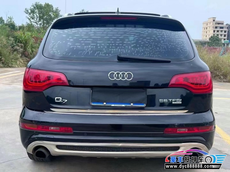 13年奥迪Q7轿车抵押车出售