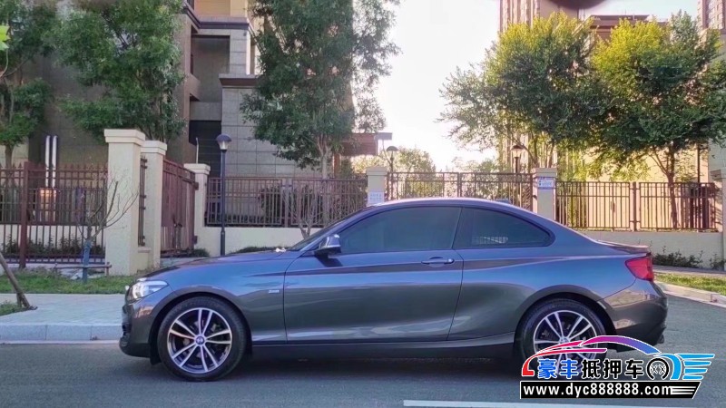 19年宝马2系轿车抵押车出售