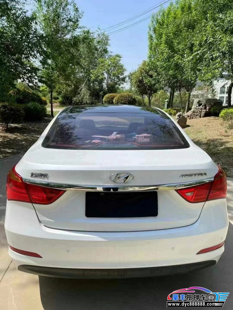 16年现代名图轿车抵押车出售