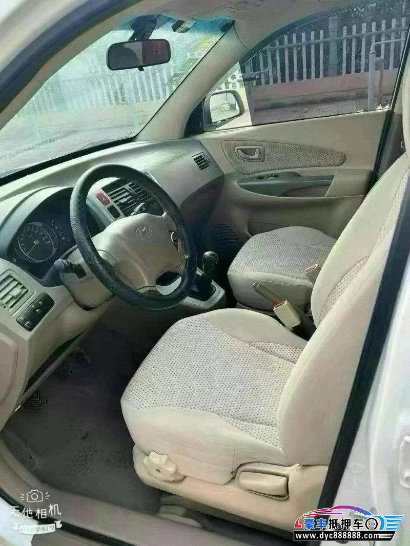 15年现代途胜轿车抵押车出售