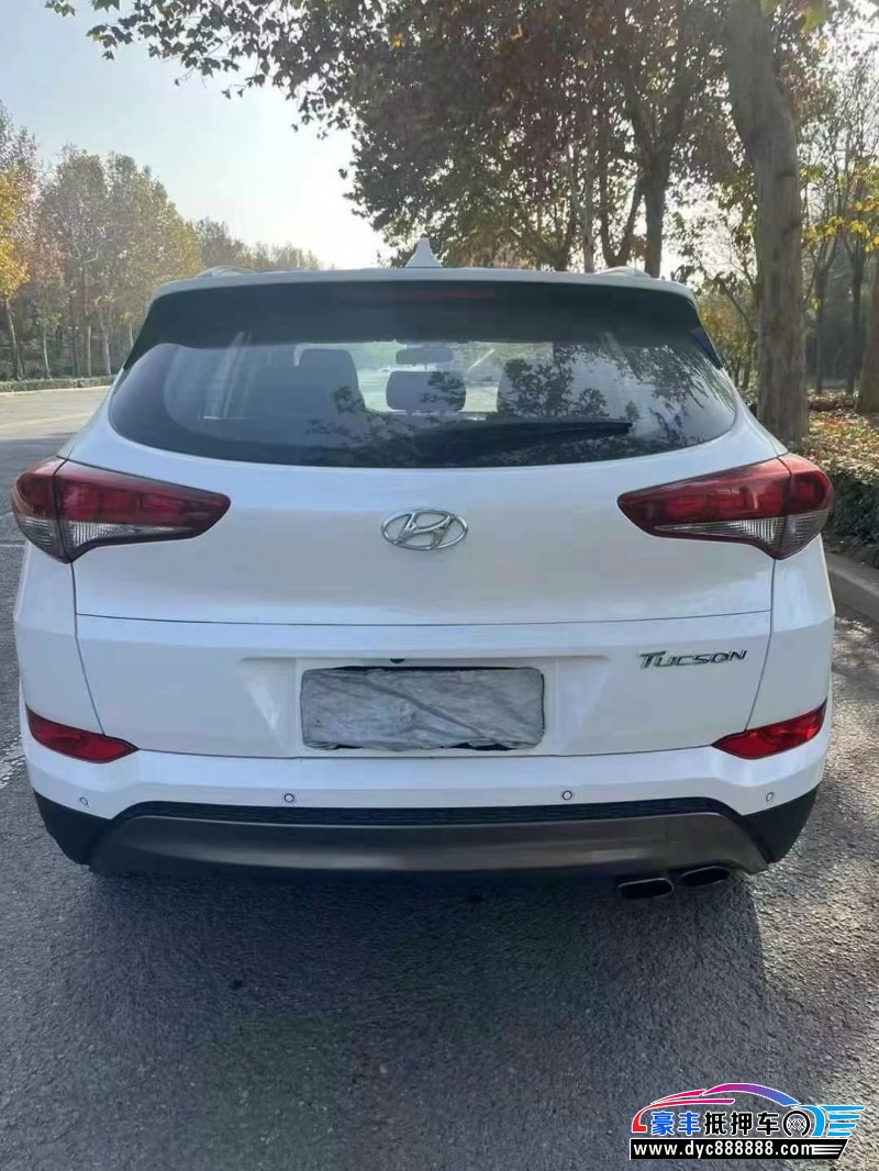 16年现代途胜轿车抵押车出售