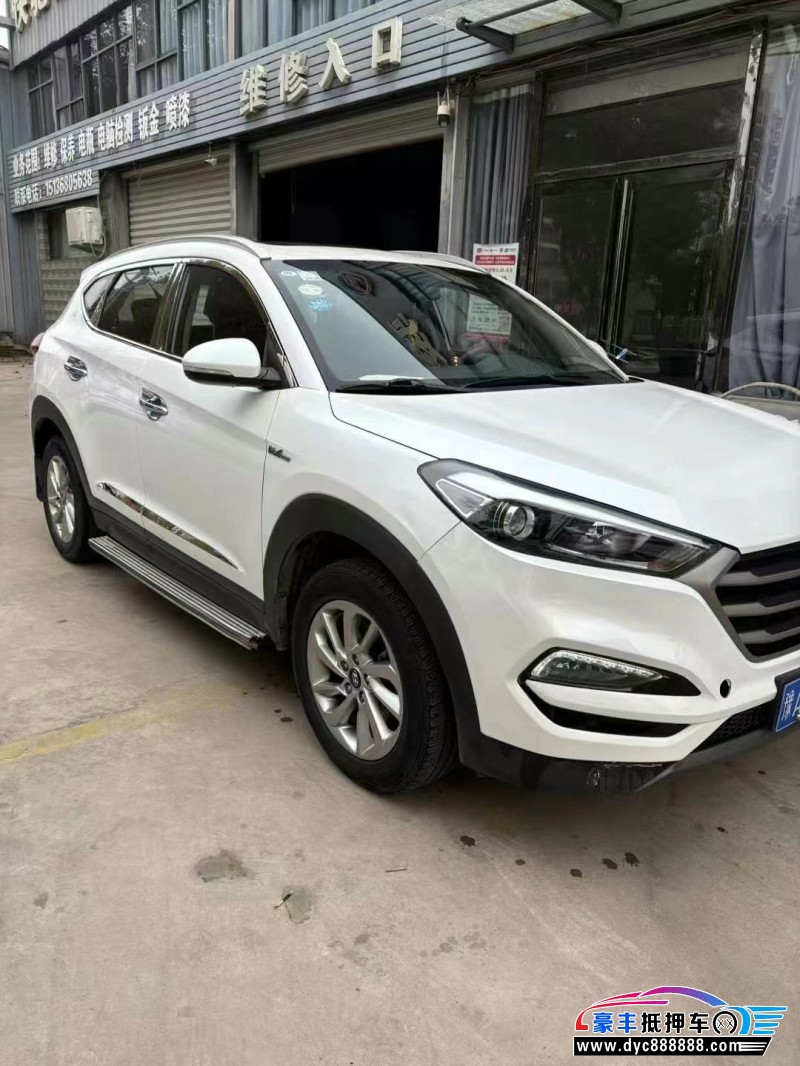 18年现代途胜轿车抵押车出售