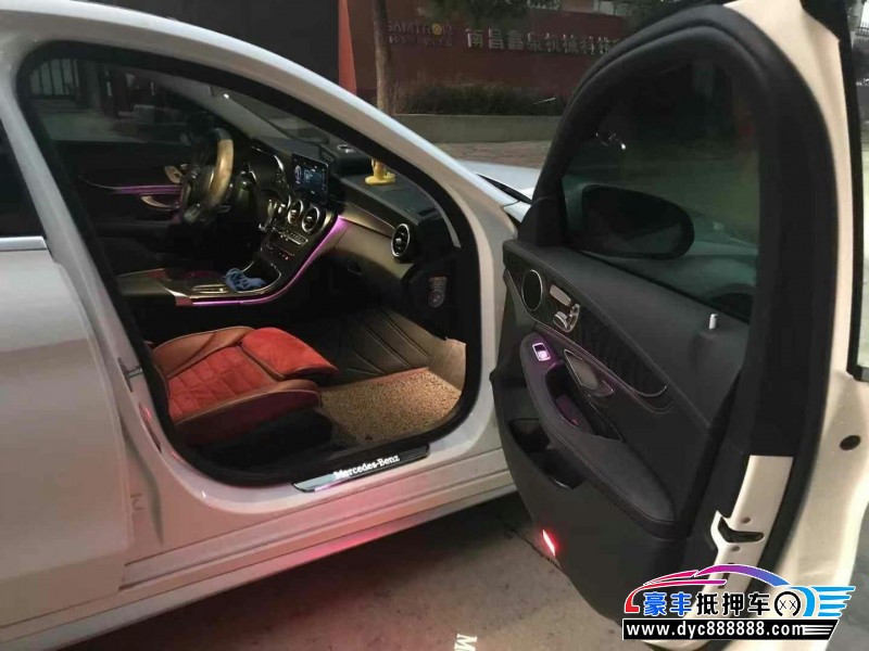 20年奔驰C轿车抵押车出售