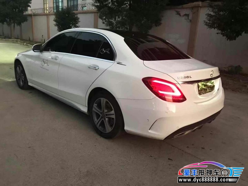 20年奔驰C轿车抵押车出售