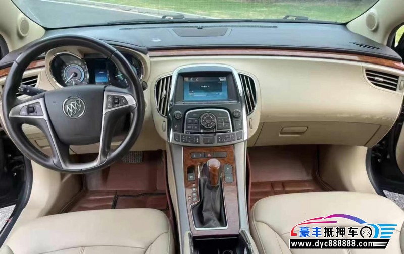 14年别克君威轿车抵押车出售