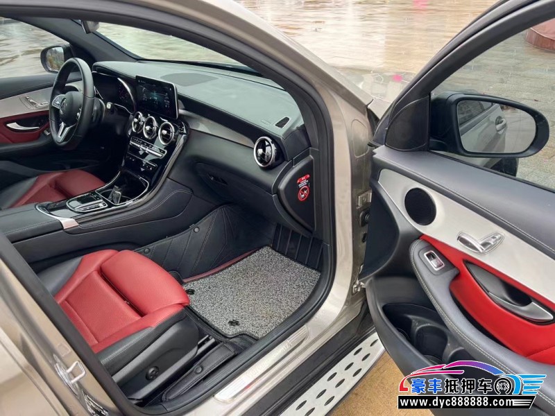 20年奔驰GLC轿车抵押车出售