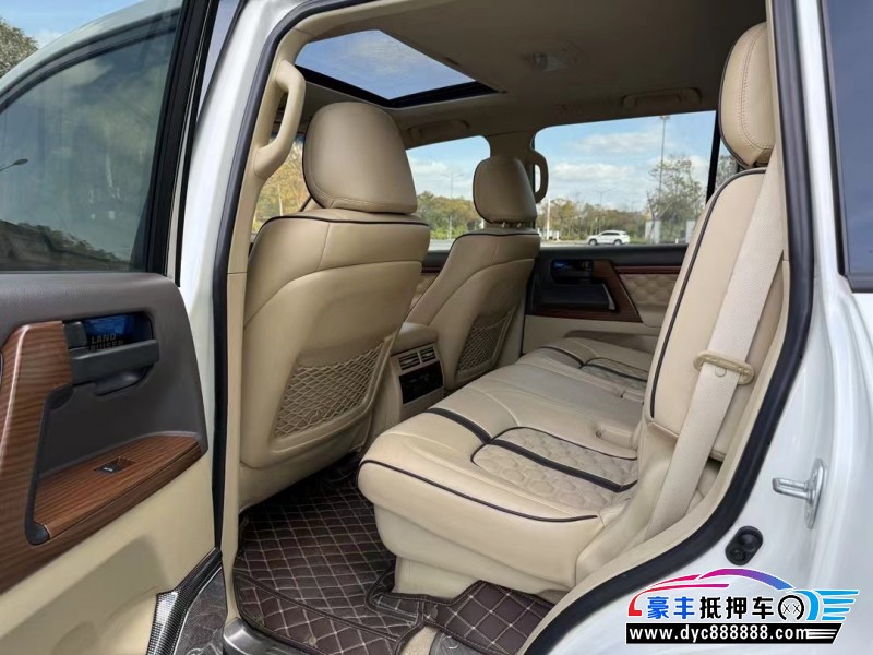 18年丰田兰德酷路泽（陆巡）轿车抵押车出售