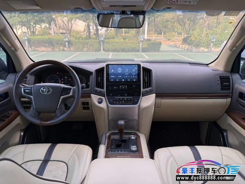 18年丰田兰德酷路泽（陆巡）轿车抵押车出售