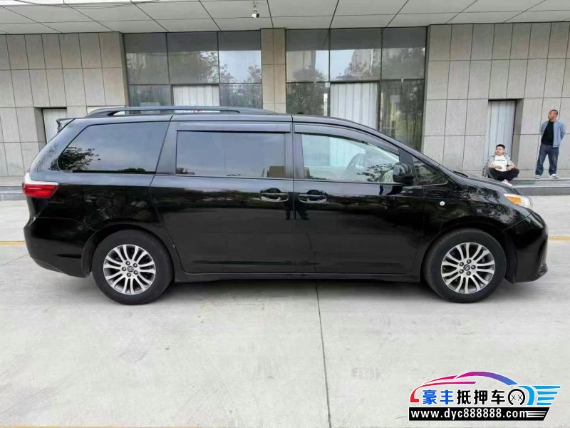 20年丰田塞纳轿车抵押车出售