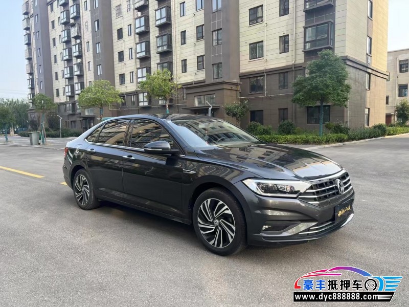 22年大众迈腾轿车抵押车出售