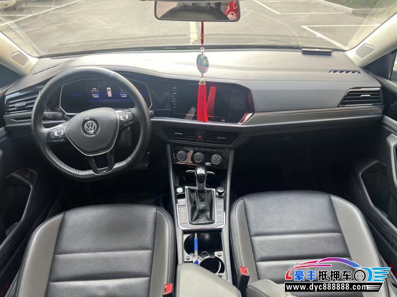 22年大众迈腾轿车抵押车出售