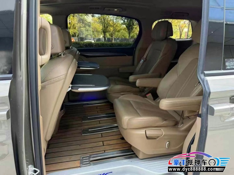 20年别克GL8轿车抵押车出售