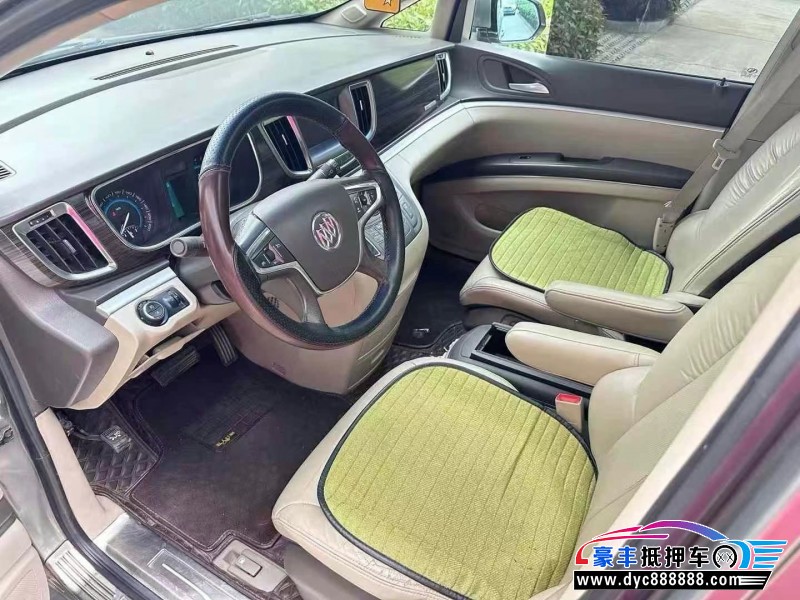 13年别克GL8轿车抵押车出售