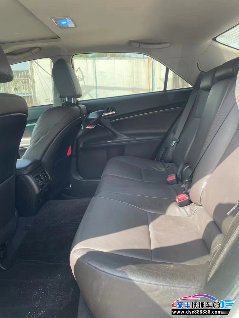 17年丰田锐志轿车抵押车出售