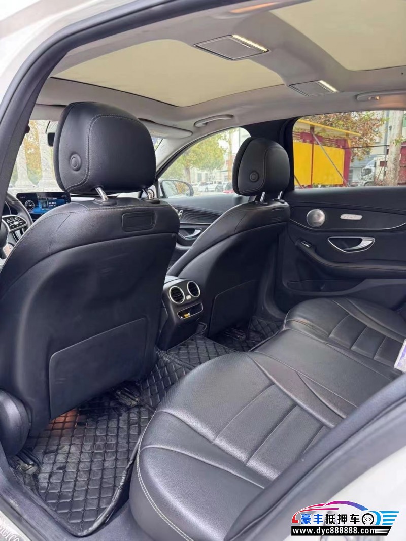 19年奔驰C轿车抵押车出售